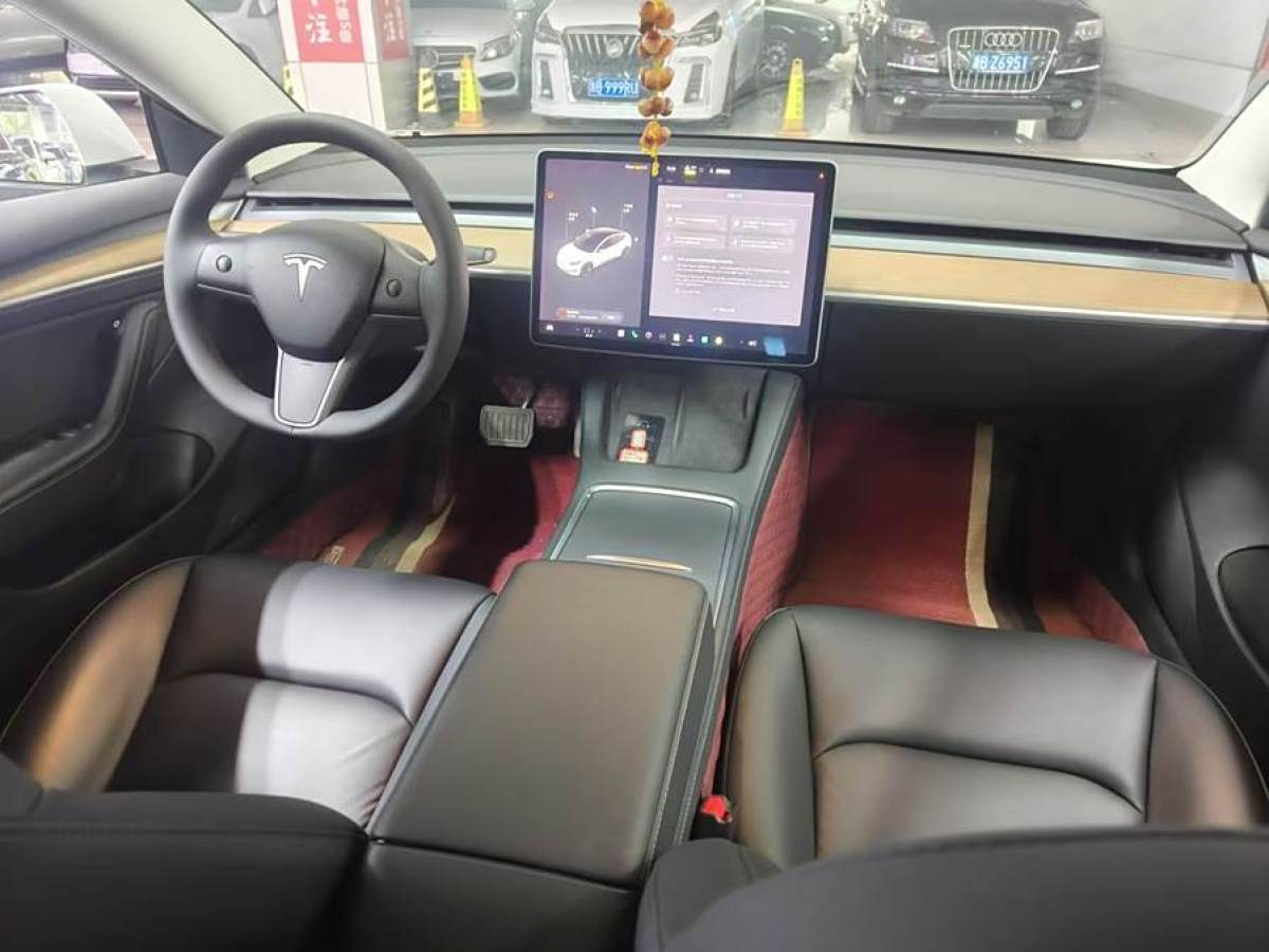 特斯拉 Model 3  2021款 改款 標(biāo)準(zhǔn)續(xù)航后驅(qū)升級(jí)版圖片