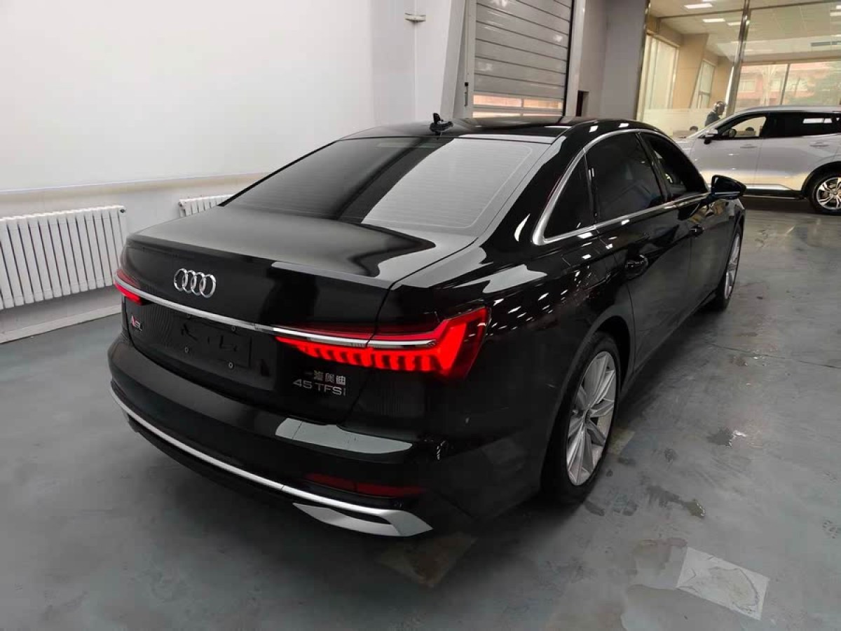 奧迪 奧迪A6L  2023款 改款 45 TFSI quattro 臻選動感型圖片