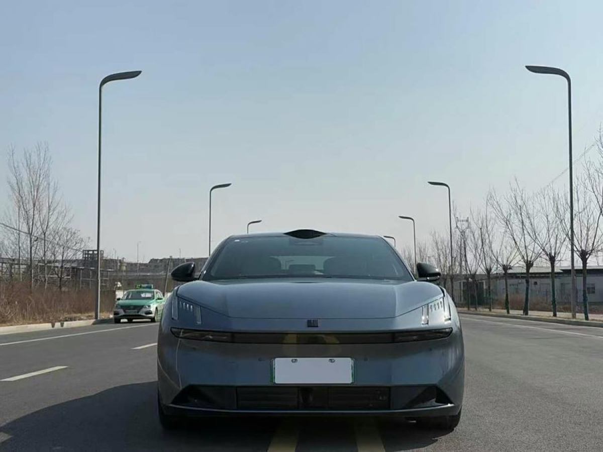 領(lǐng)克 領(lǐng)克Z10  2025款 95kWh 702km四驅(qū)智駕Ultra圖片