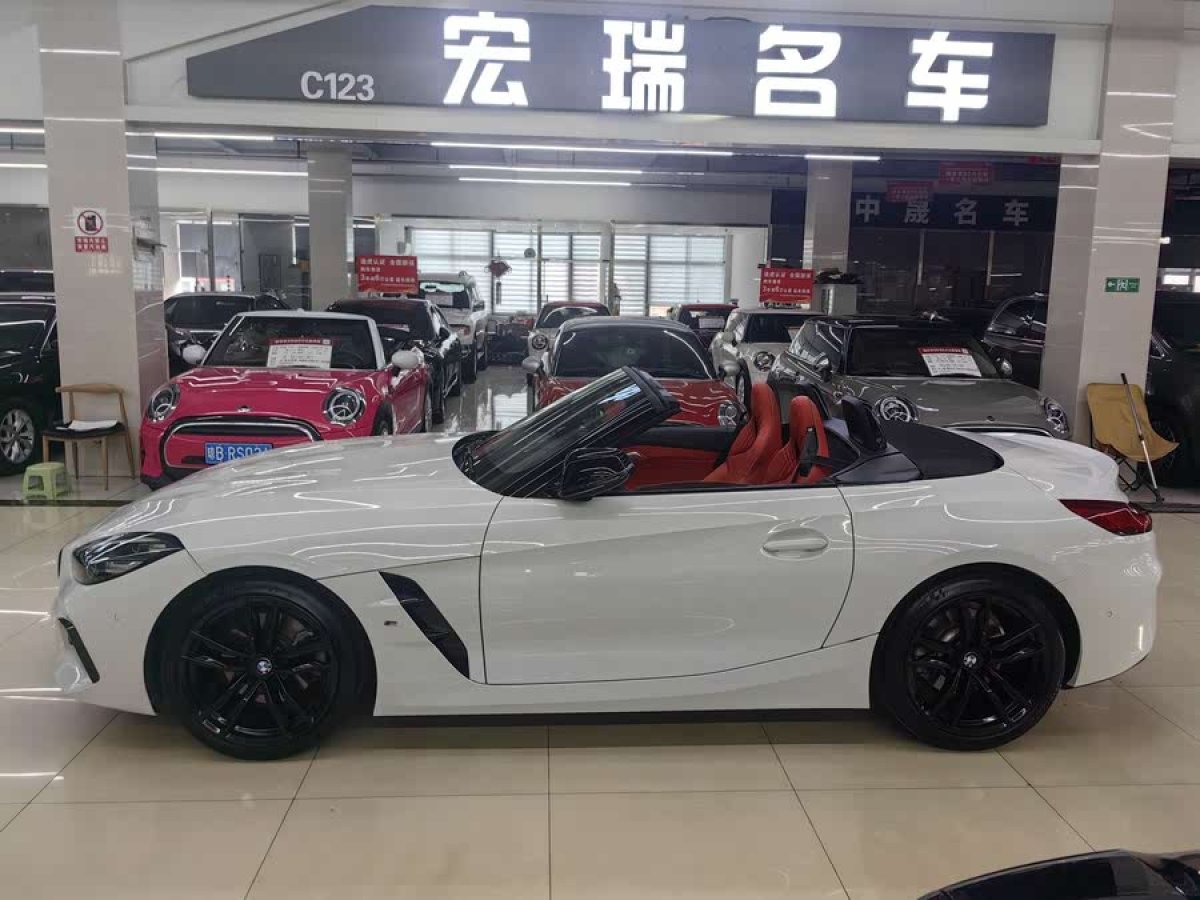 寶馬 寶馬Z4  2023款 sDrive 25i M運(yùn)動曜夜套裝圖片