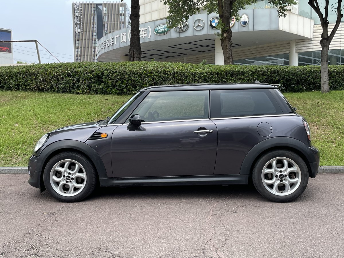 2012年4月MINI MINI  2012款 1.6L COOPER Baker Street