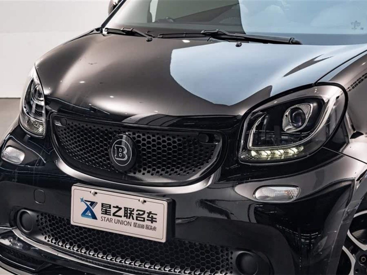 smart fortwo  2018款 0.9T 66千瓦硬頂先鋒版圖片