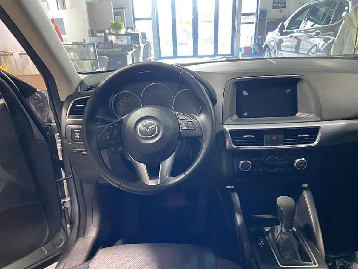 馬自達(dá) CX-5  2015款 2.0L 自動(dòng)四驅(qū)豪華型圖片