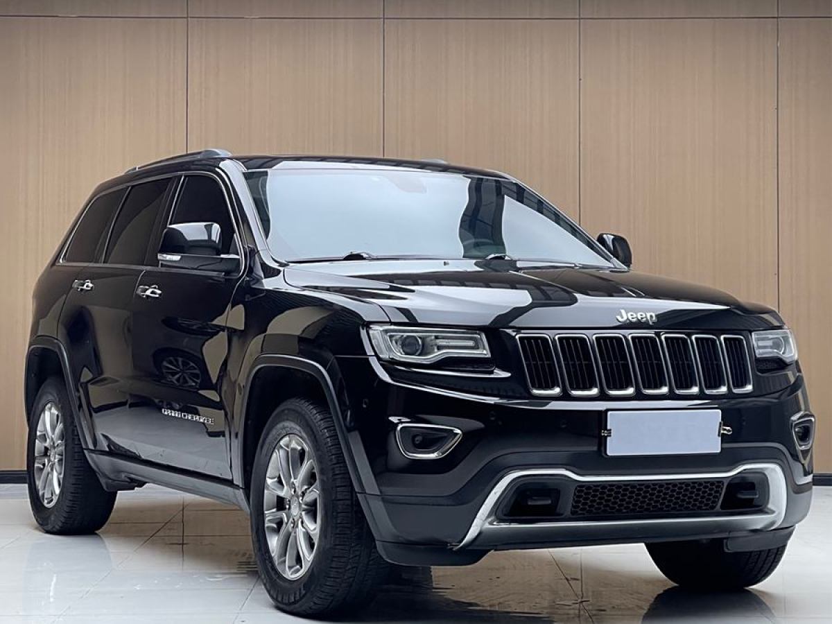 2015年9月Jeep 大切諾基  2014款 3.6L 精英導(dǎo)航版