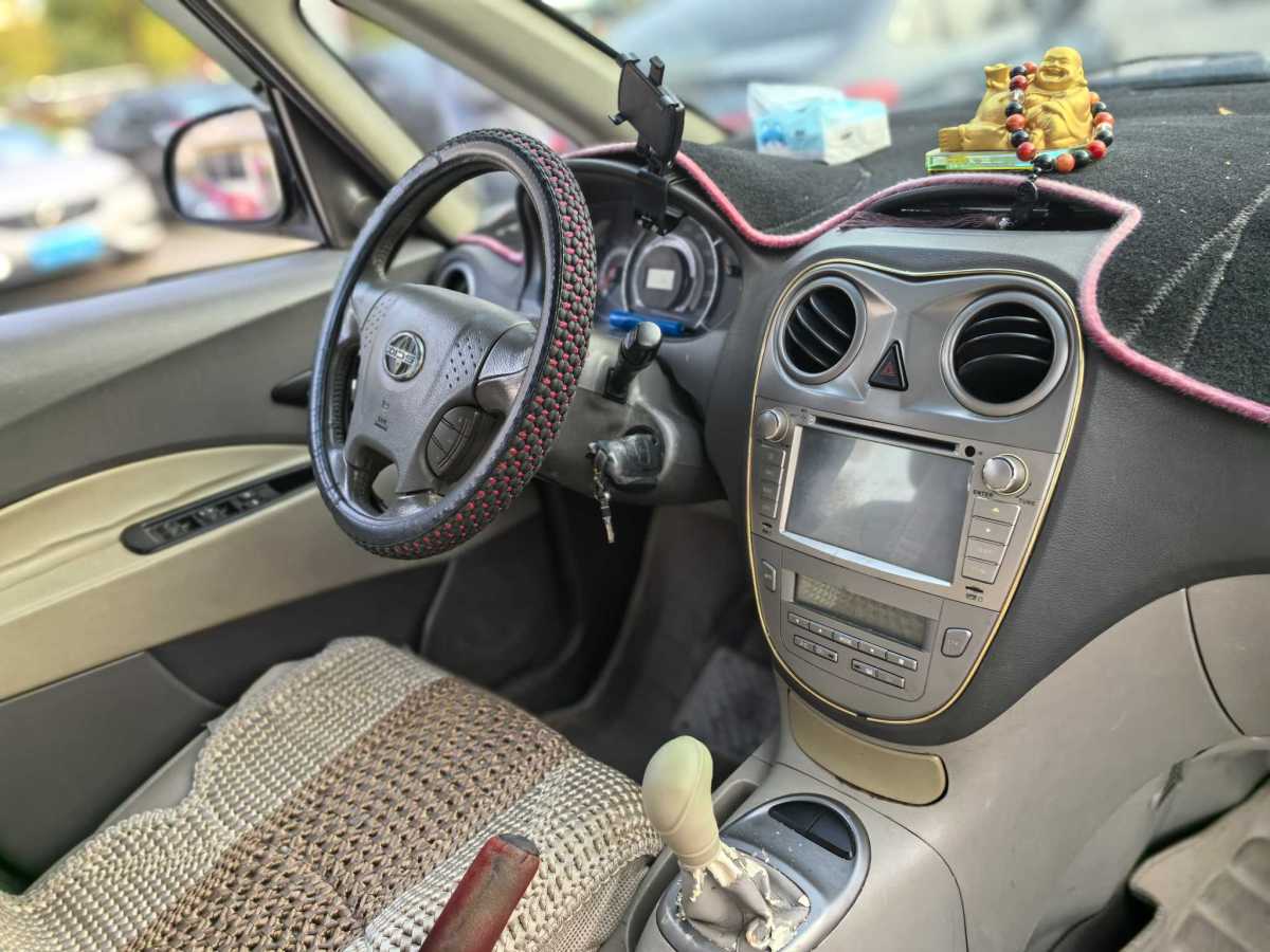 2012年11月江淮 瑞風(fēng)M2  2012款 1.5L MT舒適運動型7座