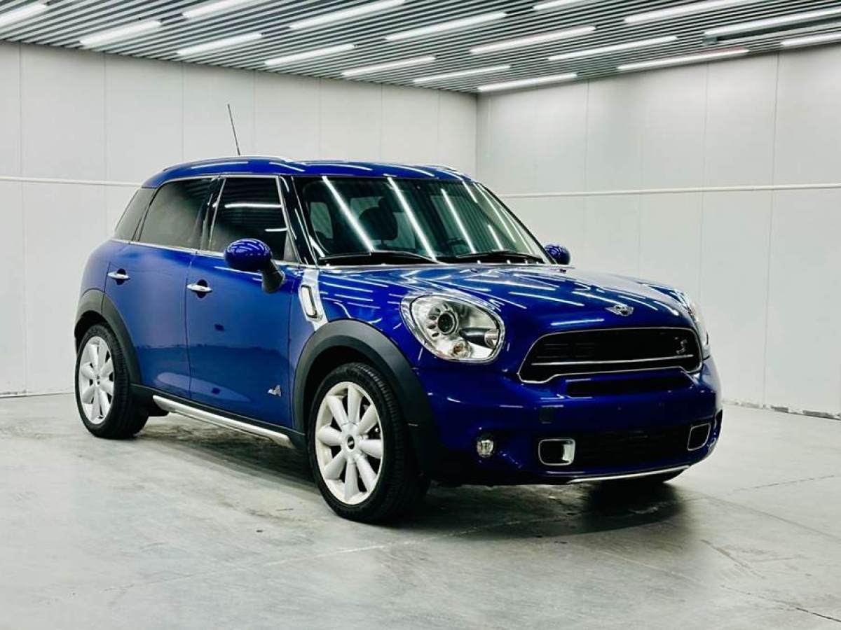 MINI COUNTRYMAN  2015款 1.6T COOPER S ALL4 極致暗夜版圖片