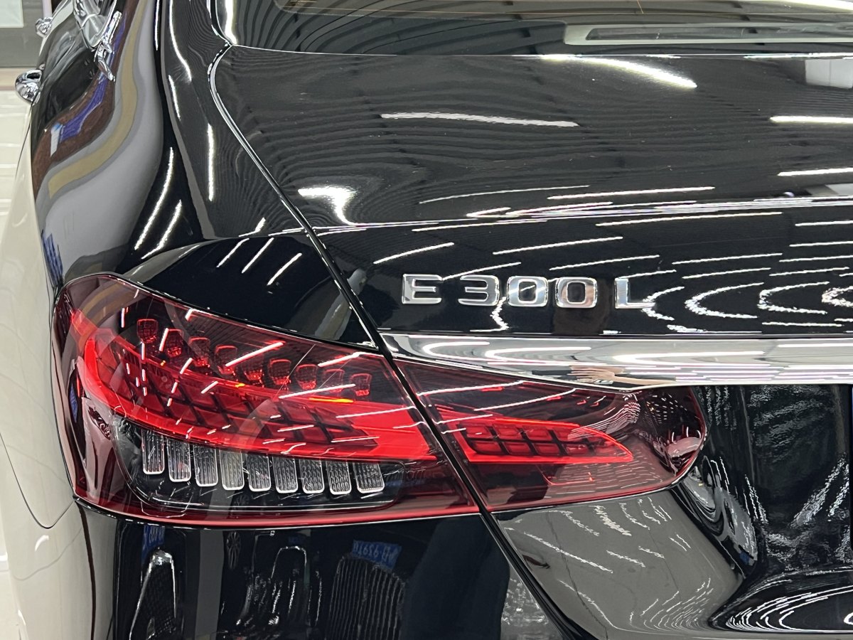 奔馳 奔馳E級  2023款 改款 E 300 L 豪華型圖片