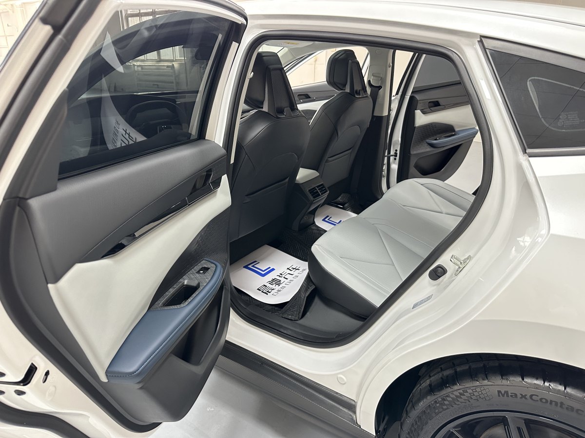 長(zhǎng)安 長(zhǎng)安UNI-V 智電iDD  2023款 智電iDD 1.5T 113km智趣型圖片