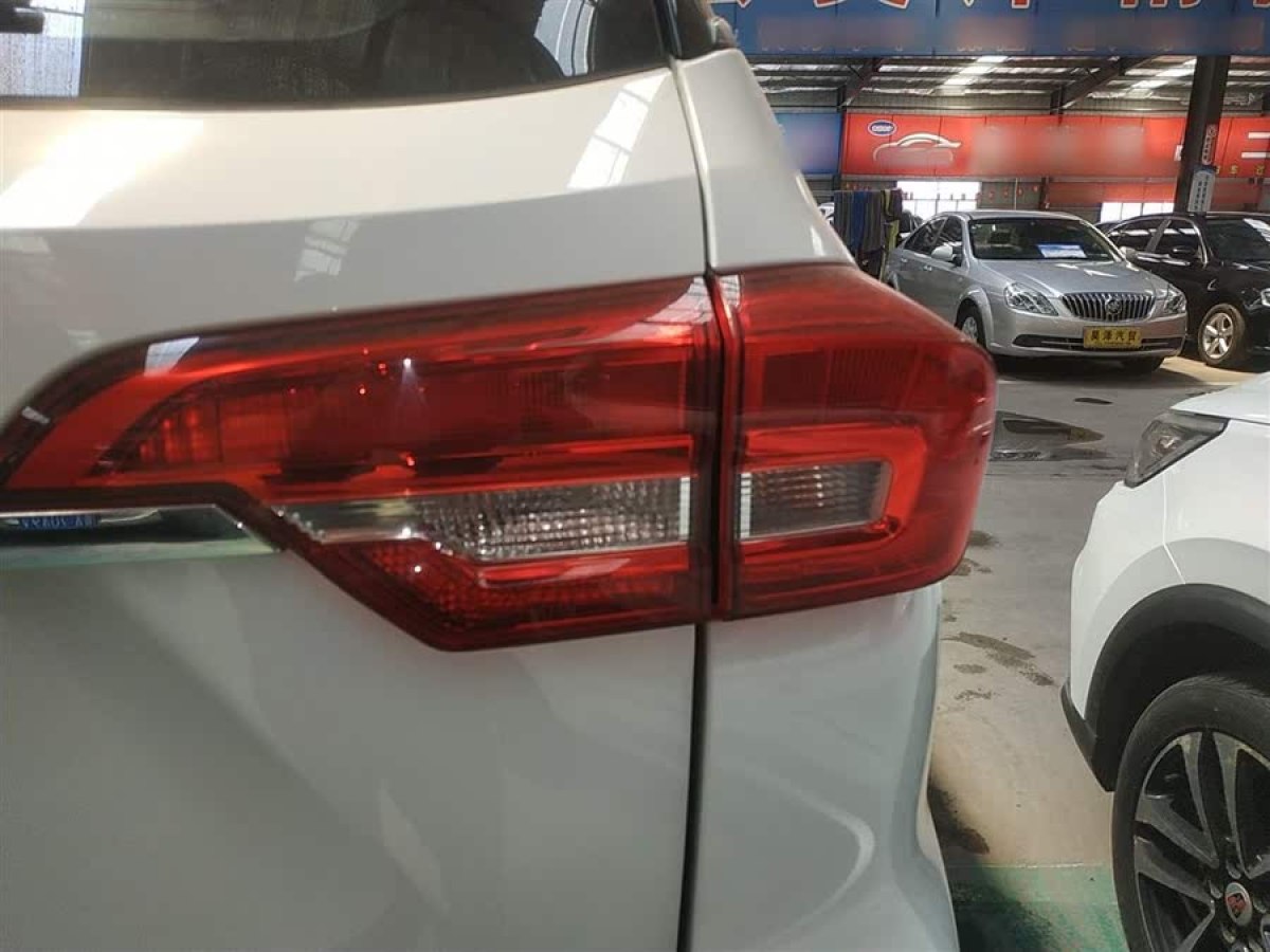 哈弗 M6  2018款 改款 1.5T DCT兩驅(qū)精英型圖片