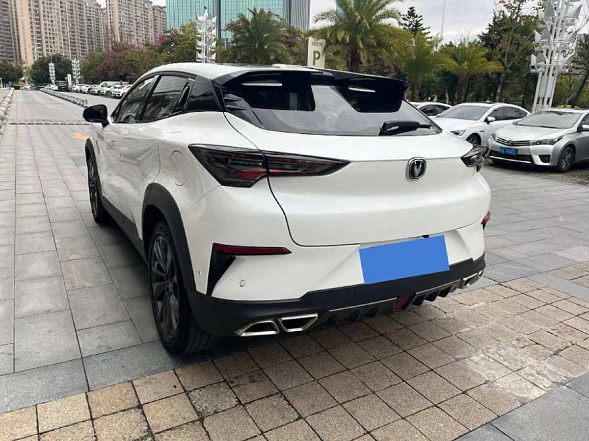 長(zhǎng)安 UNI-T  2020款 1.5T 旗艦型圖片