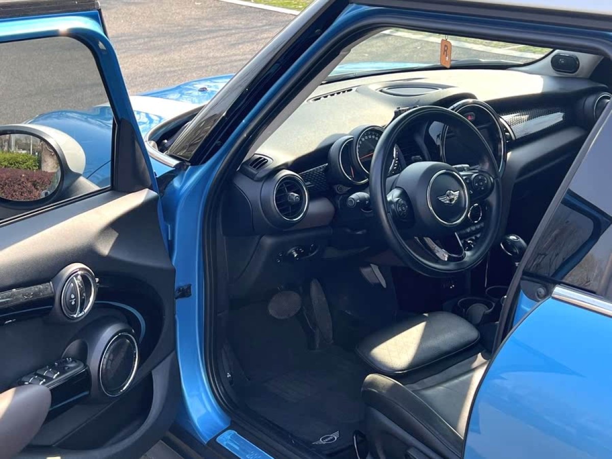 MINI MINI  2015款 2.0T COOPER S 五門版圖片