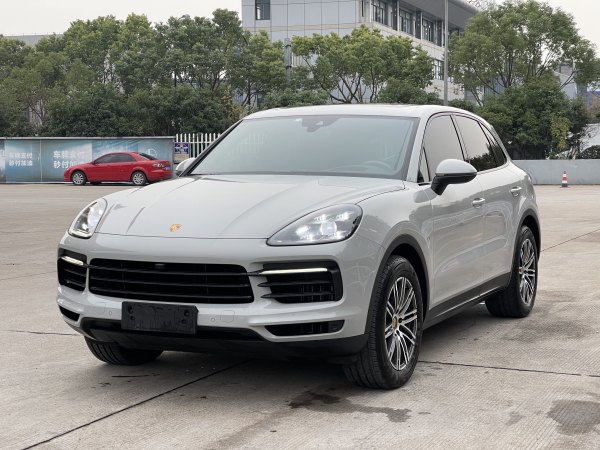 保时捷 Cayenne  2022款 Cayenne 3.0T 铂金版