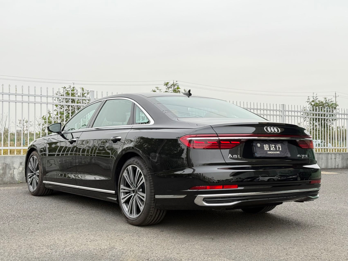 奧迪 奧迪A8 2025款 A8L 45 TFSI quattro豪華型圖片