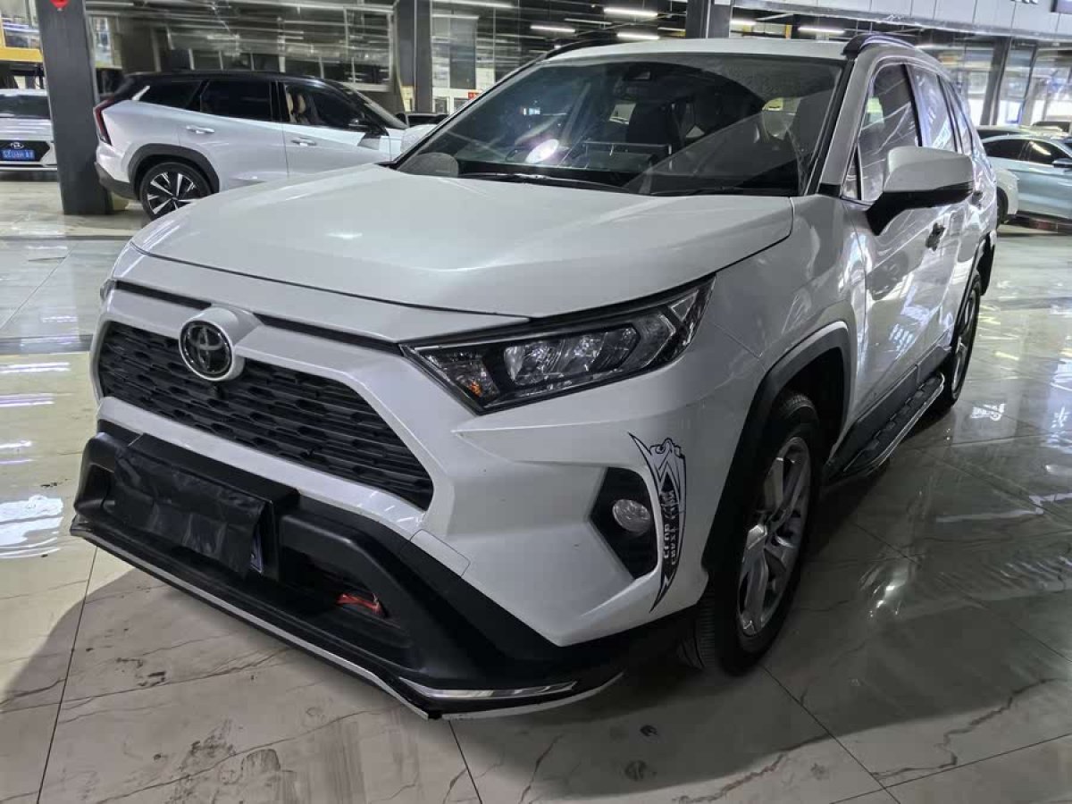 2021年1月豐田 RAV4榮放  2021款 2.0L CVT兩驅(qū)風(fēng)尚版