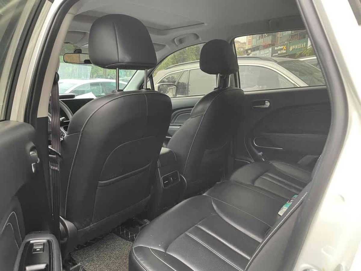 廣汽傳祺 GS3  2021款 POWER 270T 自動勁享版圖片