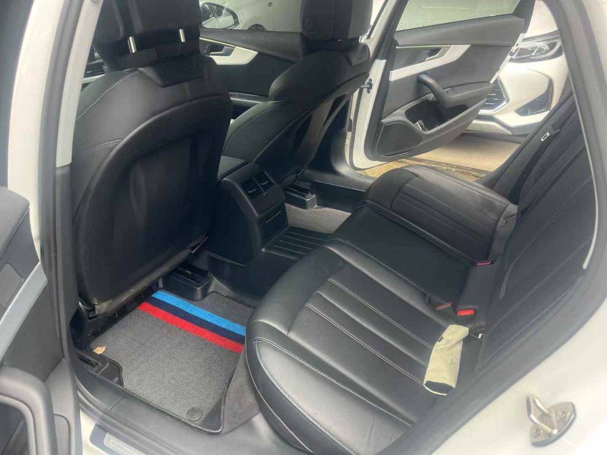 奧迪 奧迪A4L  2022款 35 TFSI 時(shí)尚動(dòng)感型圖片
