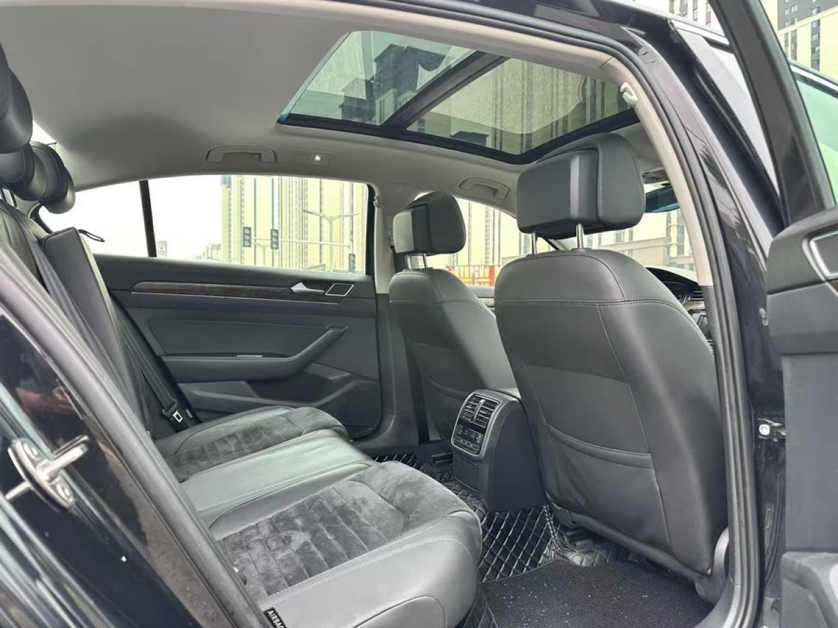 大眾 邁騰  2018款 改款 330TSI DSG 豪華型圖片