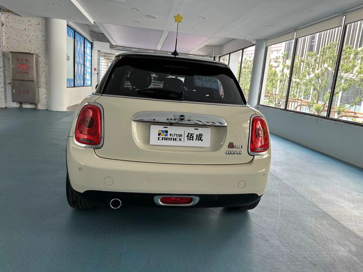 MINI MINI  2016款 1.5T COOPER 表現(xiàn)派 五門版圖片