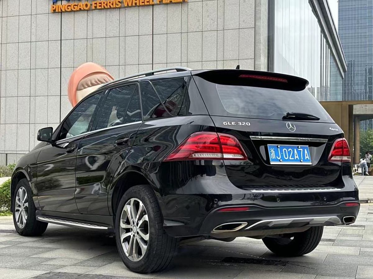 奔馳 奔馳GLE  2016款 GLE 320 4MATIC 豪華型圖片