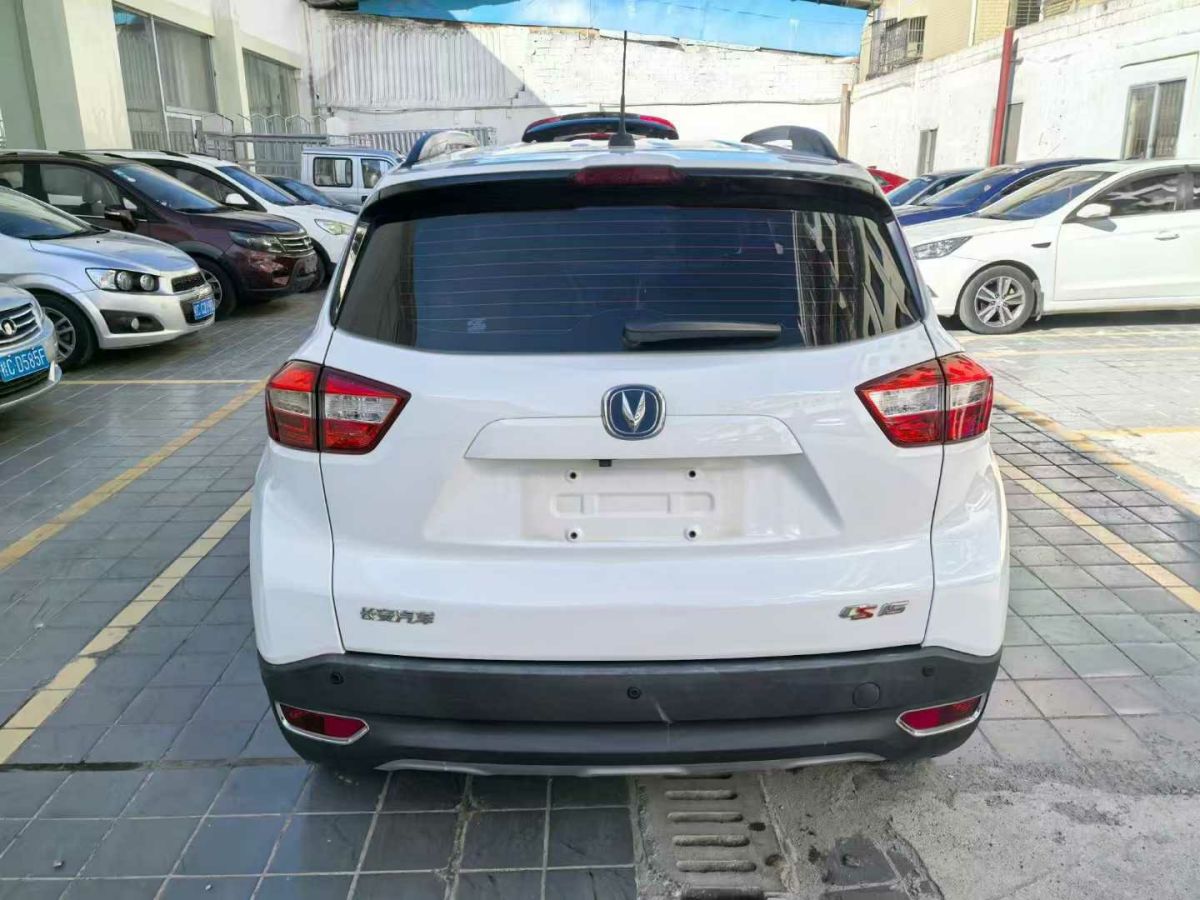 長安跨越 跨越王X5  2018款 1.5L 中配型單排后雙輪標(biāo)準(zhǔn)貨箱DK15C圖片