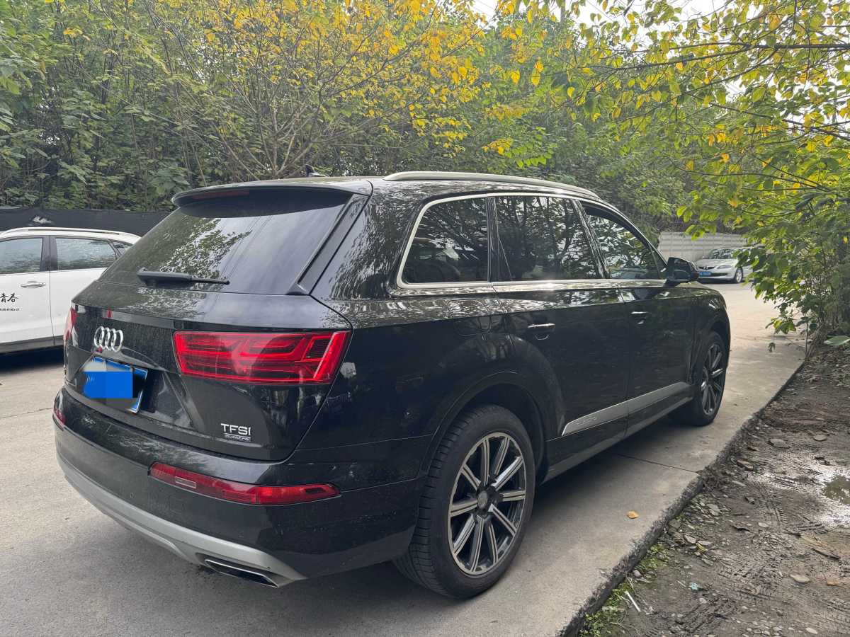 奧迪 奧迪Q7  2015款 Q7 3.0T FSI Prestige 美規(guī)版圖片