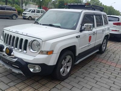 2014年1月 Jeep 自由客(進(jìn)口) 2.0L 運動增強版圖片