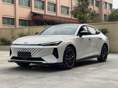 2025年5月 長(zhǎng)安 長(zhǎng)安UNI-V 智電iDD 藍(lán)鯨智電iDD 136km 智尊型圖片