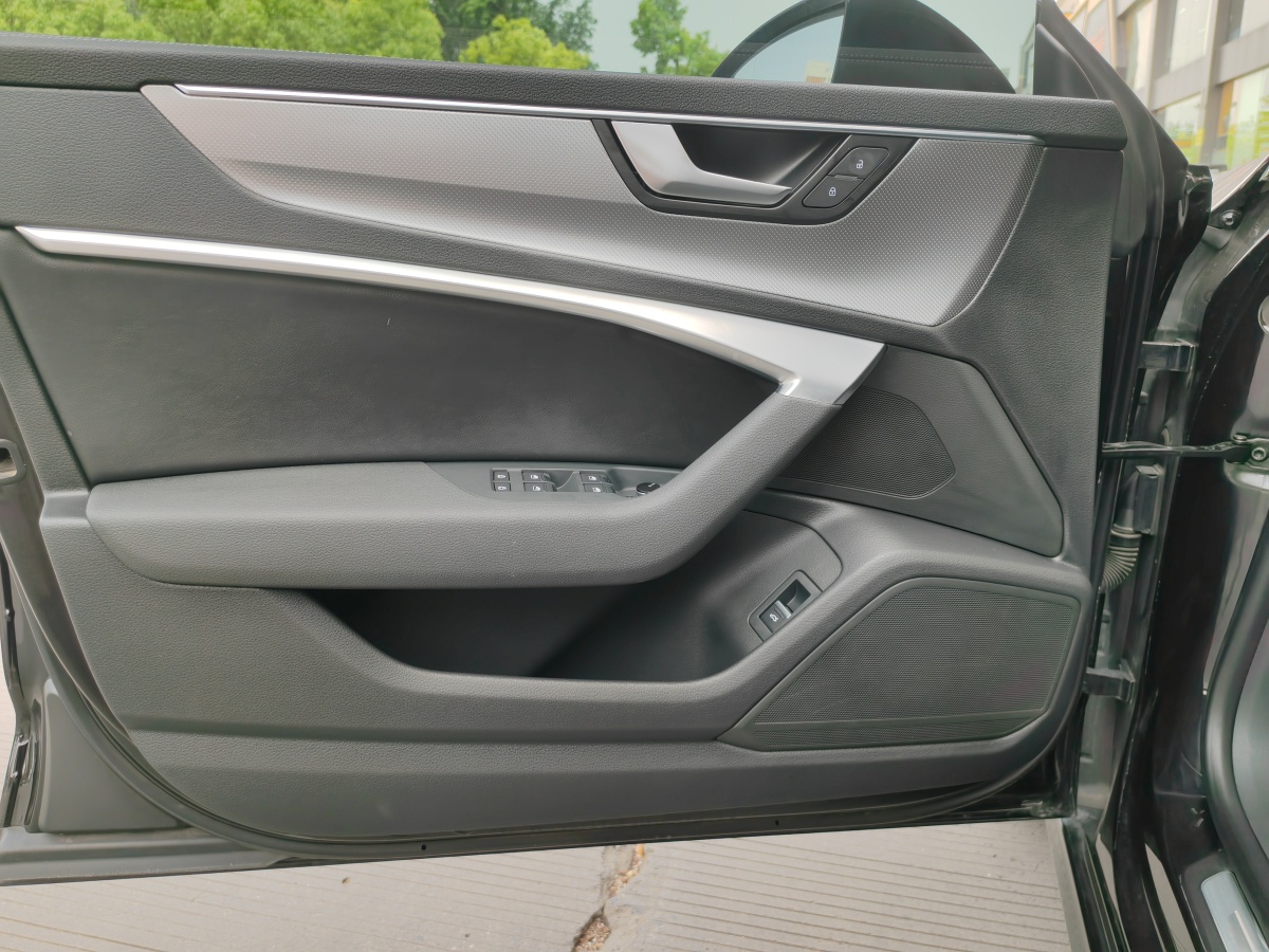 奧迪 奧迪A7L  2024款 45 TFSI quattro 奢享型圖片