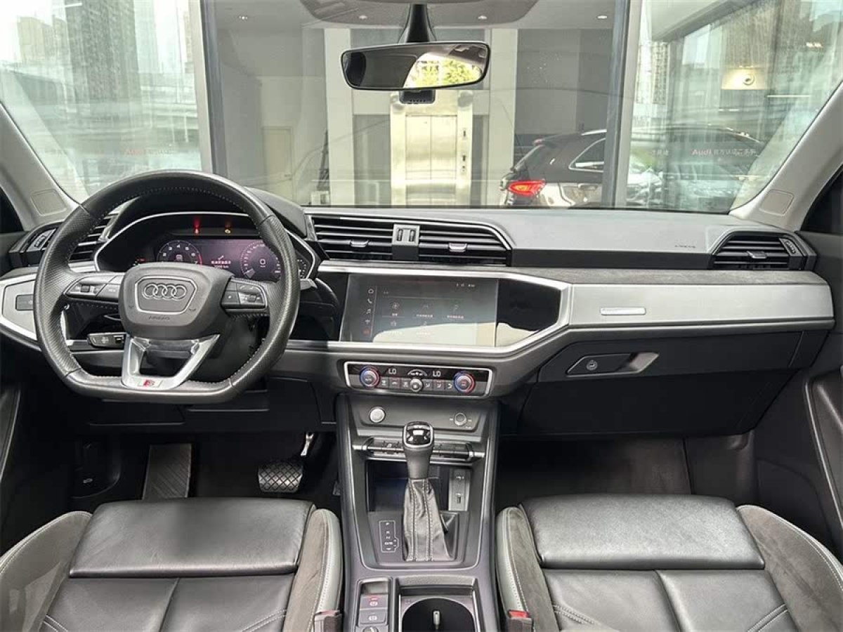 奧迪 奧迪Q3  2020款 40 TFSI 時尚動感型圖片