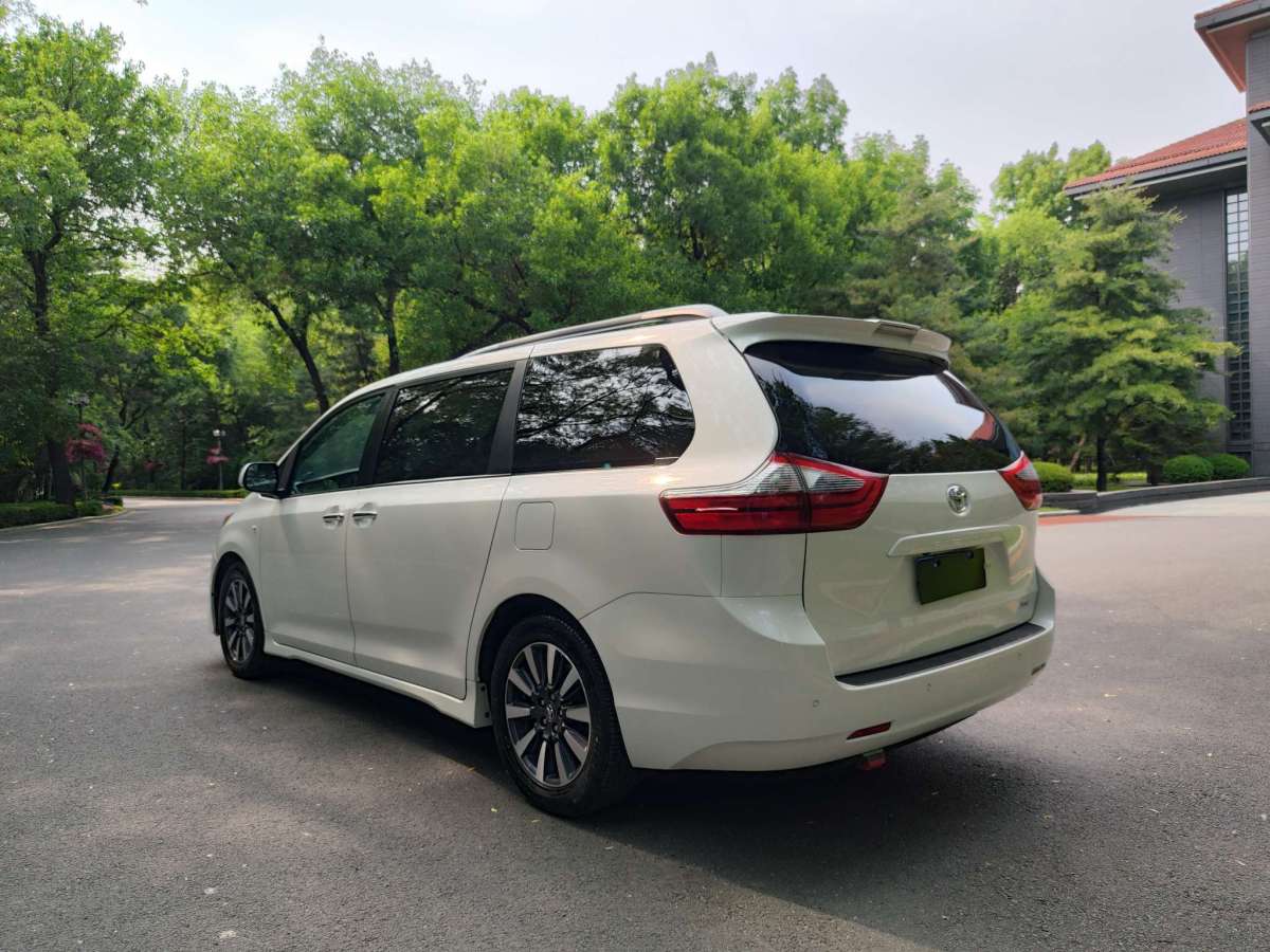 豐田 塞納  2015款 3.5L 兩驅(qū)L圖片