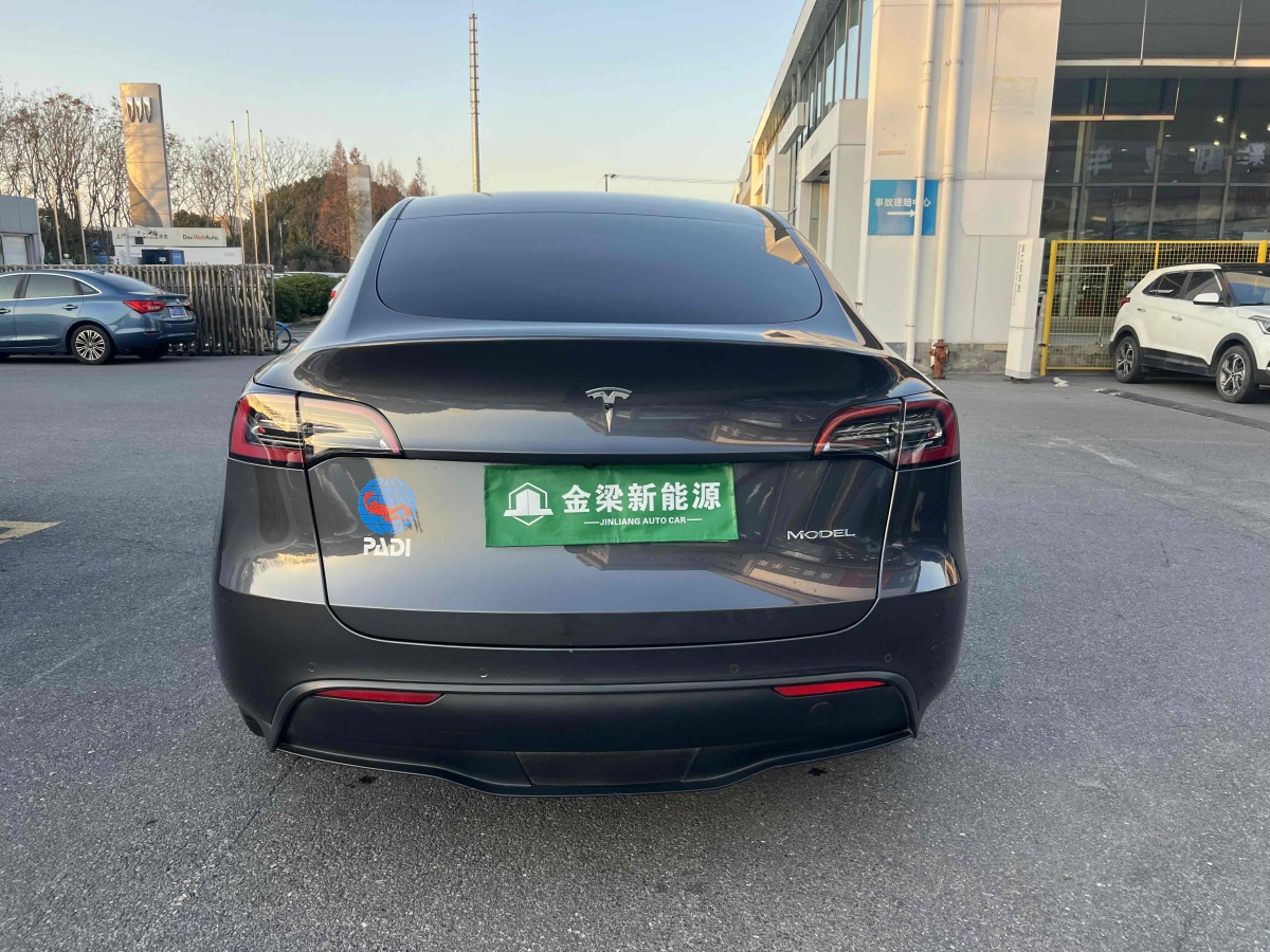 特斯拉 Model 3  2023款 長續(xù)航煥新版 雙電機全輪驅動圖片