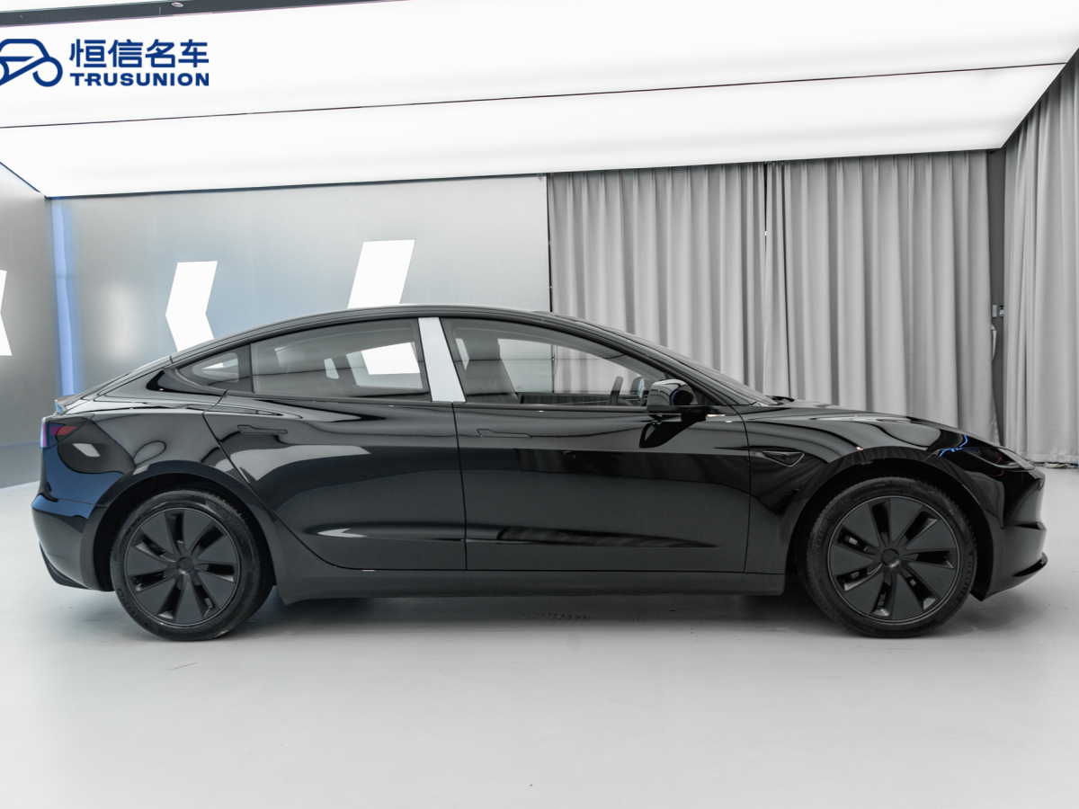 特斯拉 Model 3  2023款 煥新版 后輪驅(qū)動(dòng)圖片