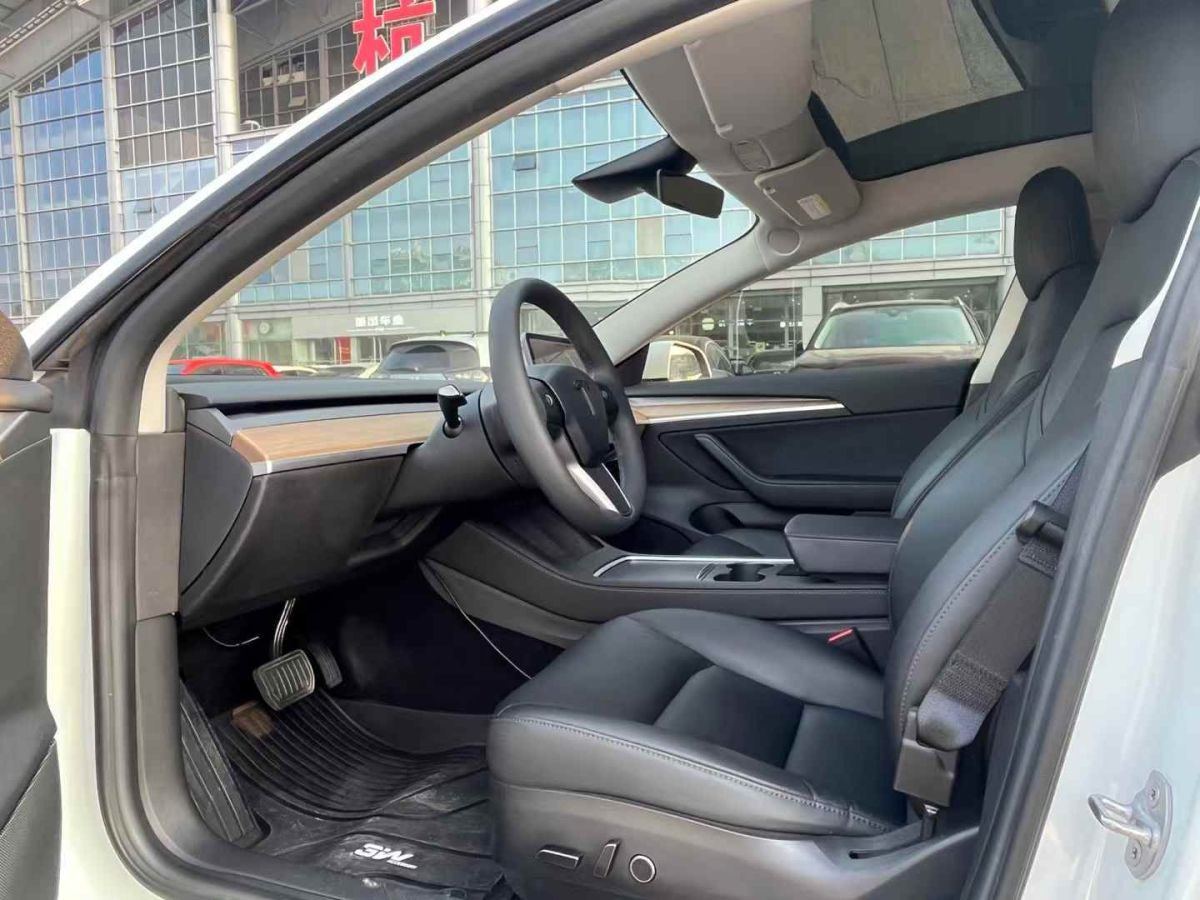 特斯拉 Model S  2021款 Plaid Plus 版圖片