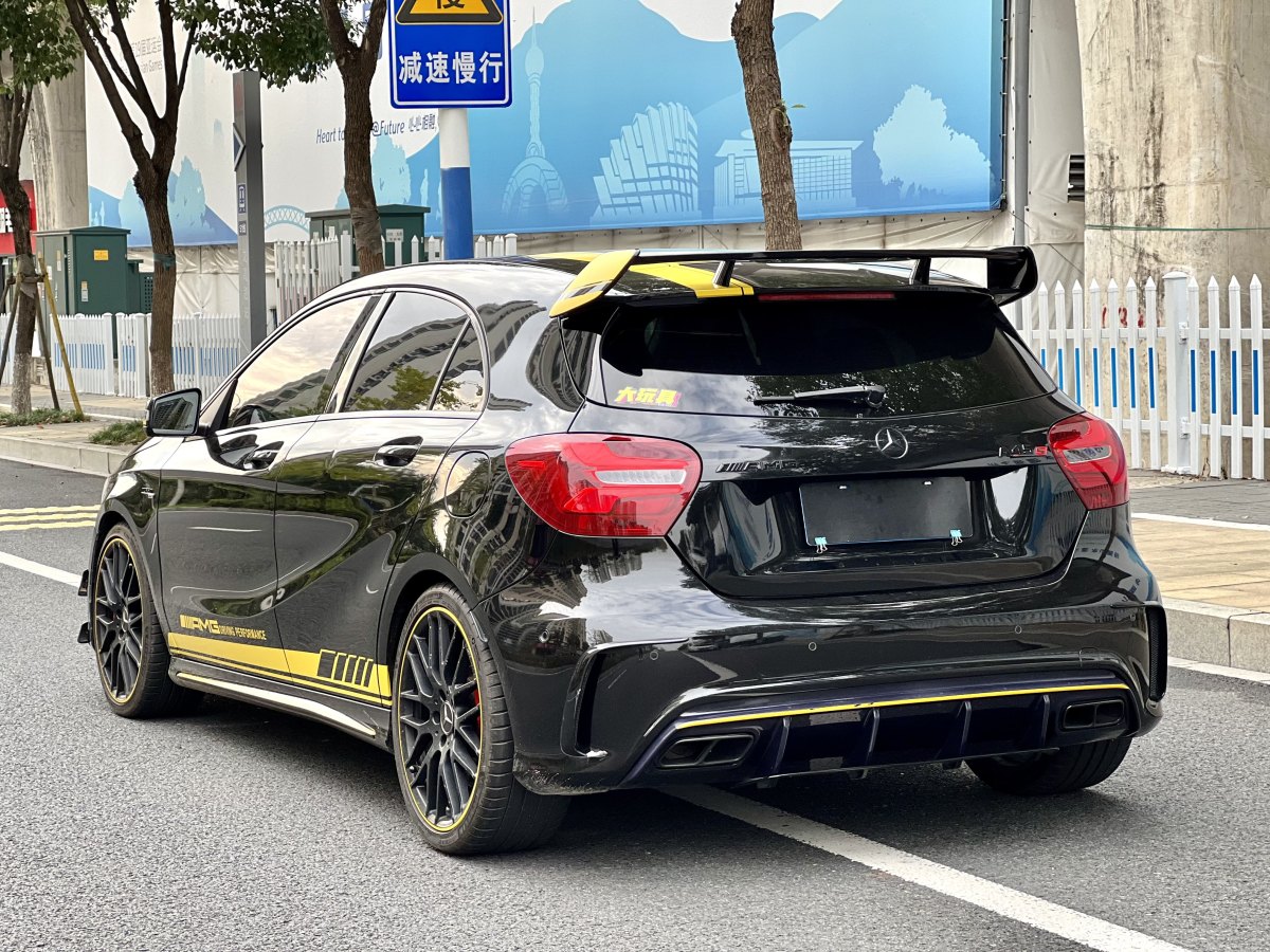 奔馳 奔馳A級AMG  2017款 AMG A 45 4MATIC 暗夜雷霆限量版圖片