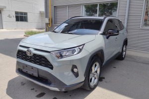 RAV4榮放 豐田 2.0L CVT四驅(qū)風(fēng)尚版