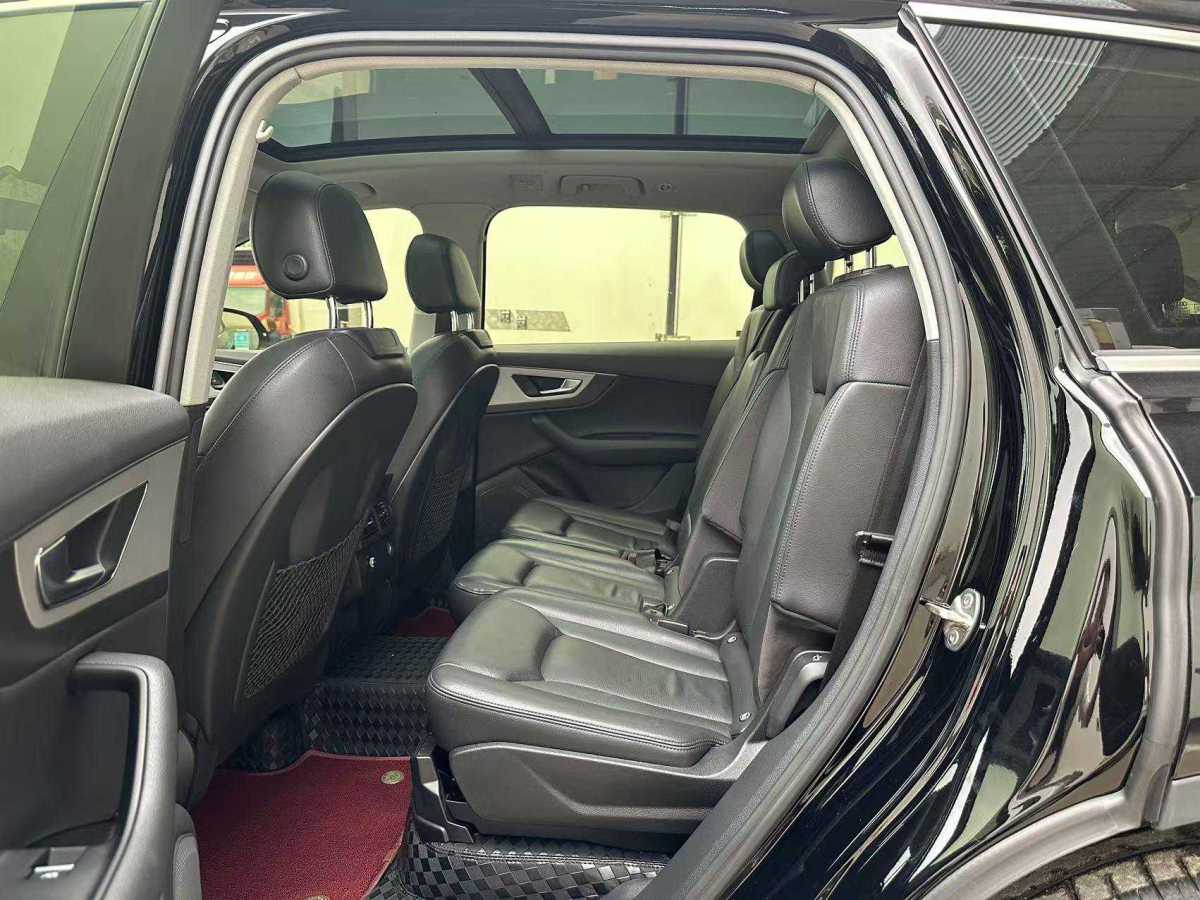 奧迪 奧迪Q7  2015款 Q7 3.0T FSI Prestige 美規(guī)版圖片