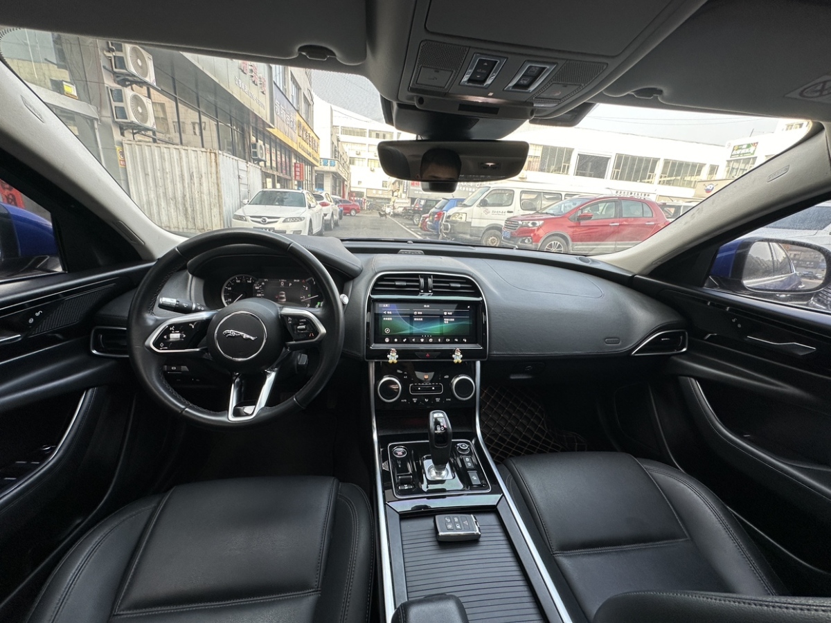 捷豹 XEL  2021款 2.0T 200PS R-DYNAMIC 青春運動版圖片