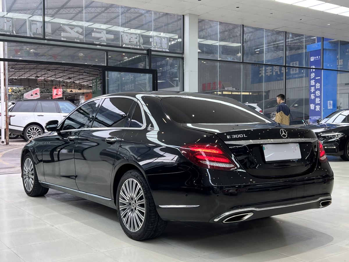 奔馳 奔馳E級  2020款 E 300 L 豪華型圖片