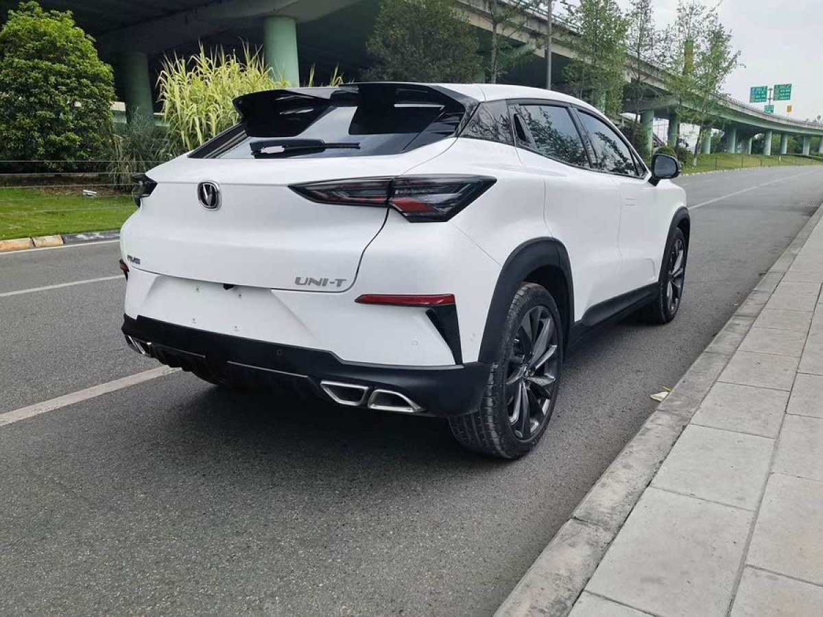 長安 UNI-T  2022款 1.5T 尊貴型圖片