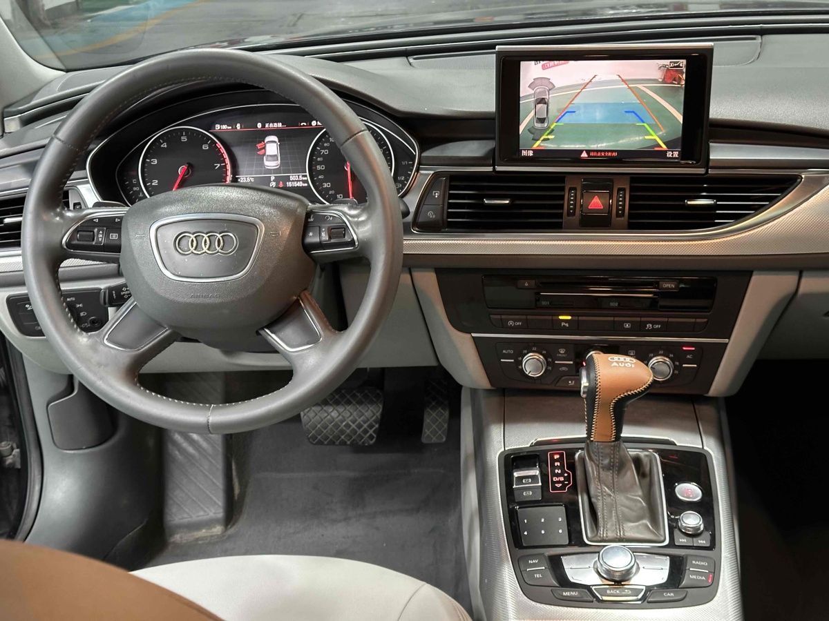 奧迪 奧迪A6L  2012款 TFSI 標(biāo)準(zhǔn)型圖片