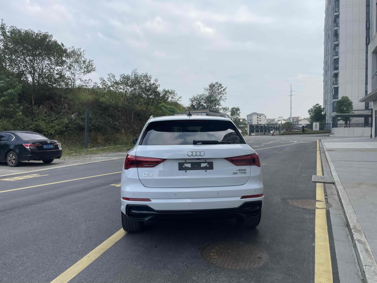 奧迪 奧迪Q3  2024款 35 TFSI 時(shí)尚動(dòng)感型圖片