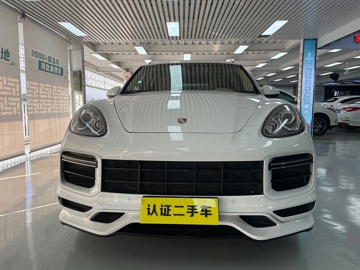 保時(shí)捷 Cayenne  2013款 Cayenne 3.0T 柴油版圖片