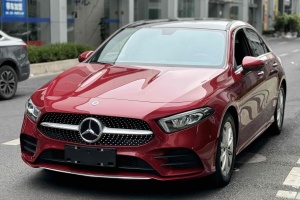 奔馳A級(jí) 奔馳 A 200 L 運(yùn)動(dòng)轎車時(shí)尚型