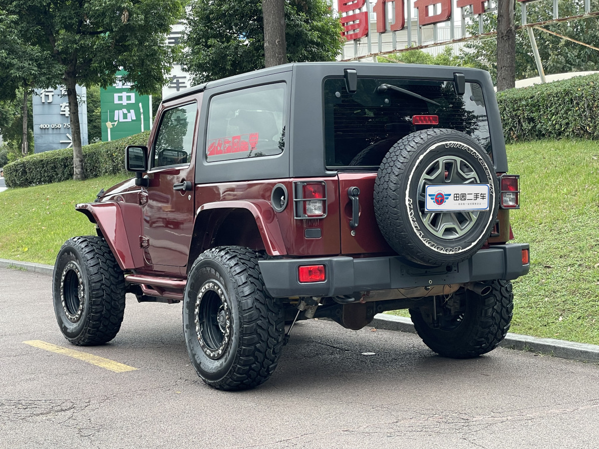 Jeep 牧馬人  2010款 3.8L Sahara 兩門版圖片