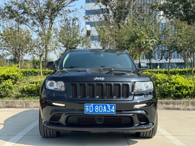 2013年12月 Jeep 大切诺基 SRT 6.4L SRT8 炫黑版图片