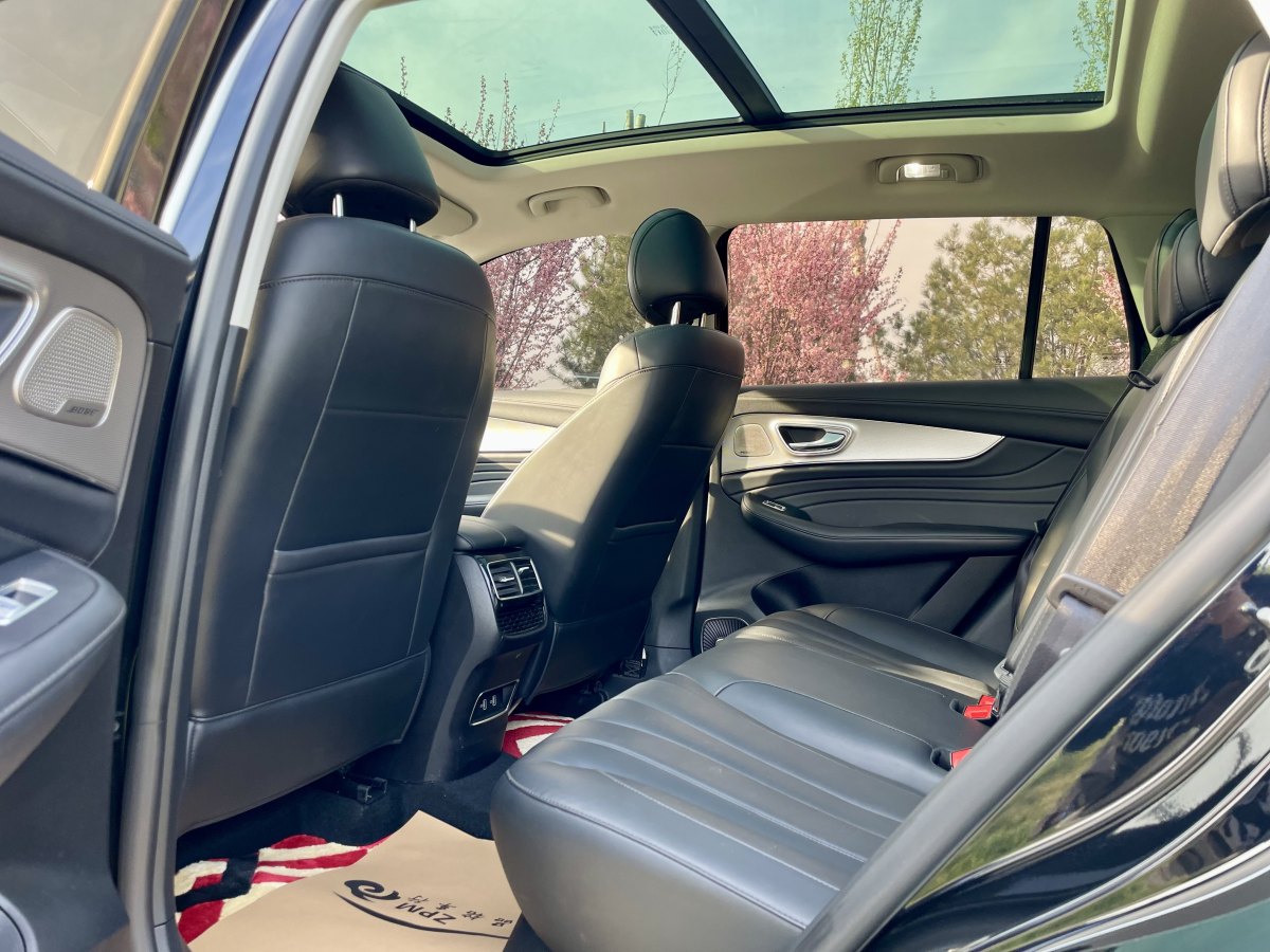2019年10月荣威 RX5 MAX  2019款 300TGI 自动智能座舱豪华版
