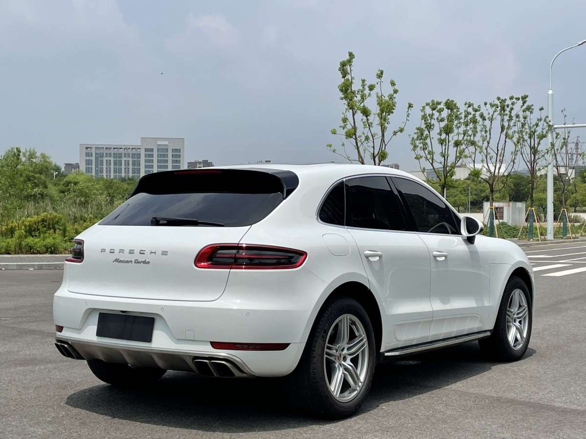 保时捷 macan  2014款 macan turbo 36t图片