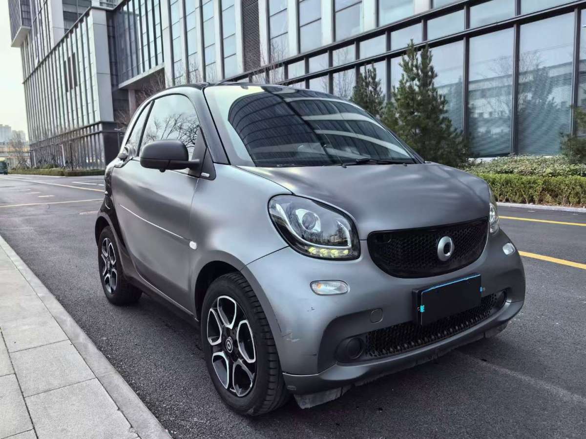 smart fortwo  2019款 0.9T 66千瓦硬頂動擎版 國VI圖片