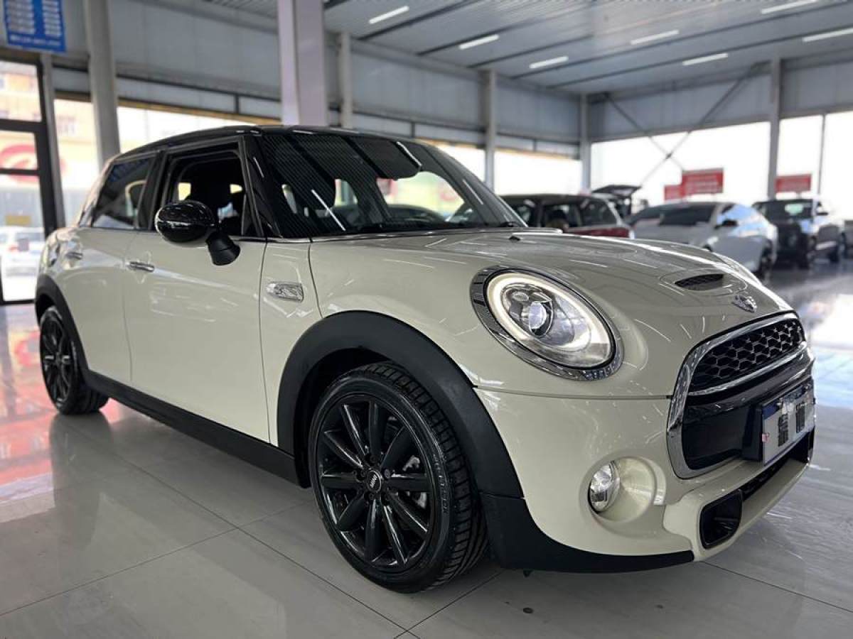 MINI MINI  2016款 2.0T COOPER S 五門版圖片