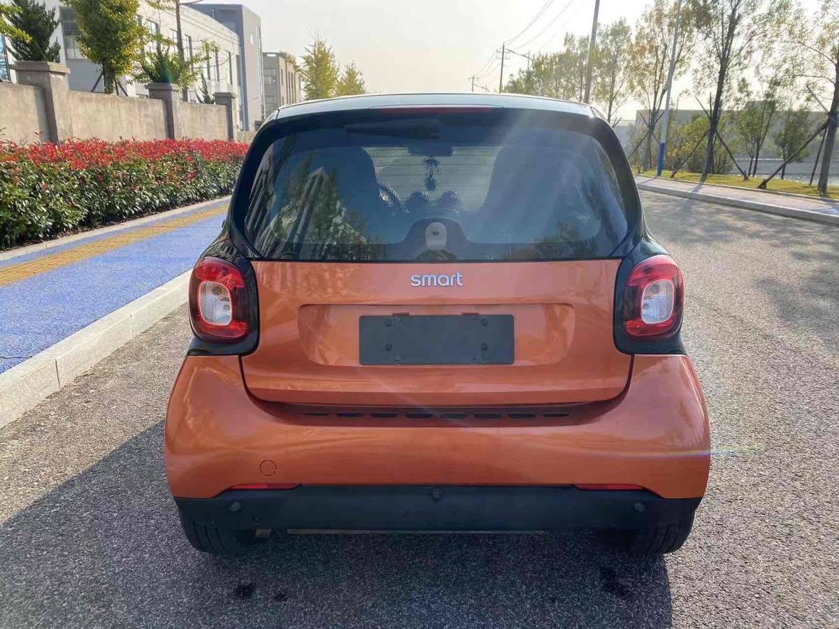 smart fortwo  2015款 1.0L 52千瓦硬頂激情版圖片